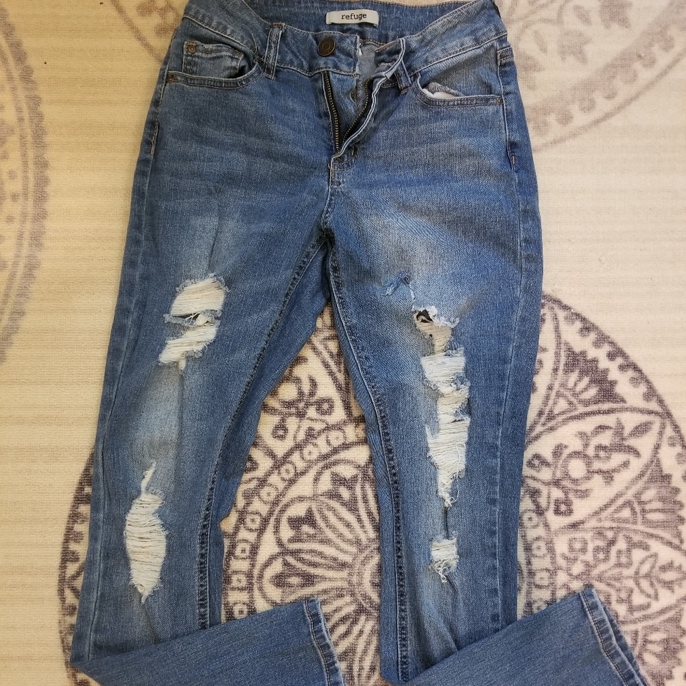 Juniors Refuge skinny ripped Jean's size 0